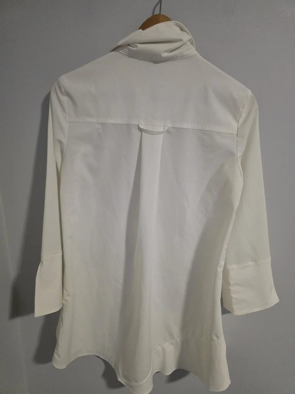 Joseph Ribkoff White Tiered Blouse Size 6 Button Front Ruffle Tunic Top - Picture 7 of 9